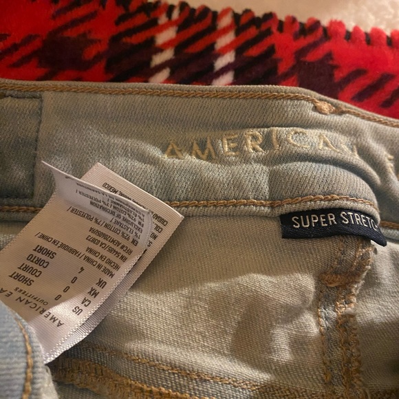 American Eagle Distressed Jeans 0 - Picture 2 of 3